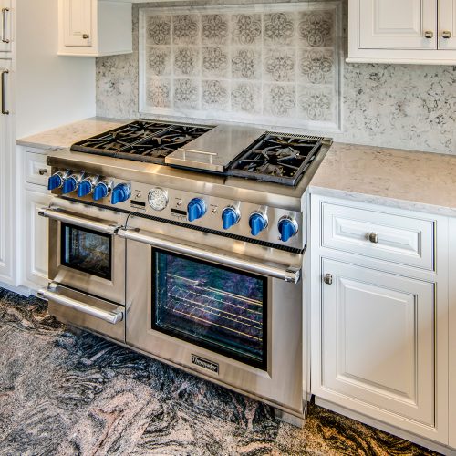 Traditional Kitchen Cabinetry
